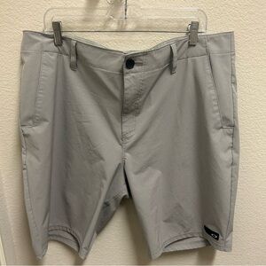 Oakley Light Gray Men's Shorts Sz 40